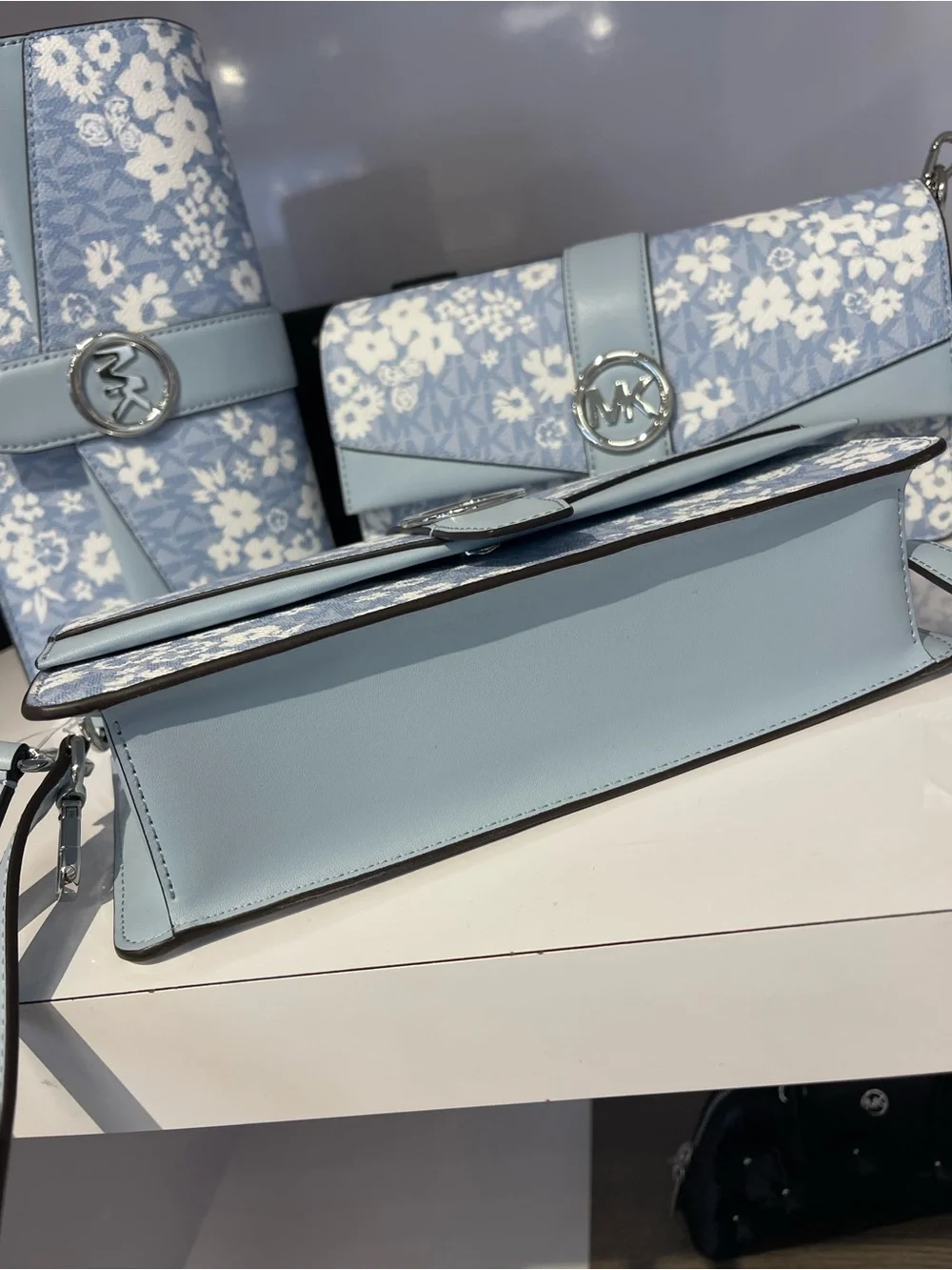 MICHAEL KORS Greenwich Md Printed Signature Logo Convertible Shoulder Pale Ocean
